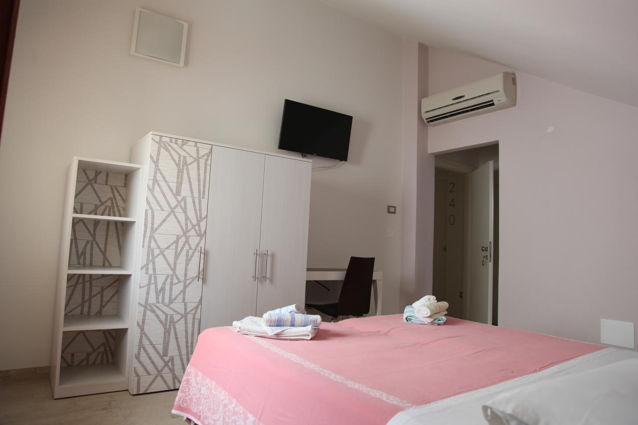 Hotel Silver Rimini Eksteriør bilde